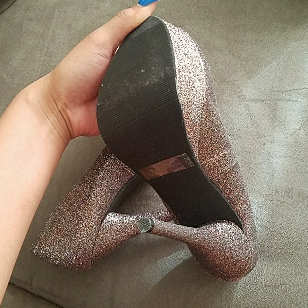 Sparkly heels size 6! - Picture 3 of 3